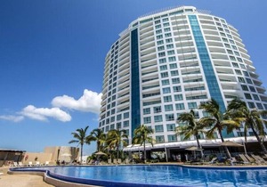 Park Royal Mazatlan Upscale Junior Suite with Pool & GYM
