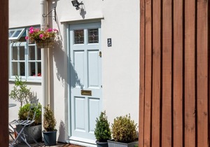 Pass the Keys | Hidden cottage in heart of Cheltenham