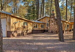 Patio and Fenced Yard Cozy Payson Cabin Retreat