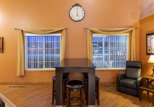 Paynesville Inn and Suites