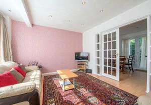 Peaceful 2 Bedroom House near City Centre