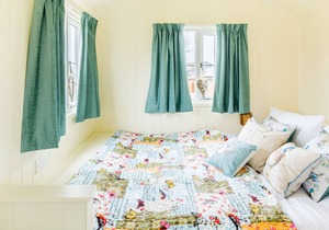 Peaceful, luxury glamping experience with a Swimming Pool, Jacuzzi and Sauna!