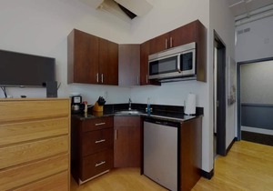 Peaceful Retreat In Boston Near T, Easy Commuting!