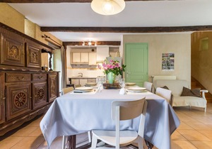 Peaceful Stone Cottage with Garden, Near Lakes & Nantes