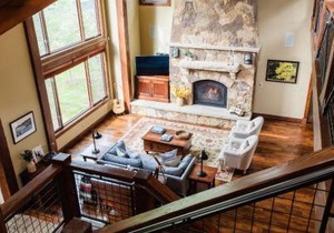 Peak 8 by AvantStay Spacious Modern Cabin w Hot Tub Views