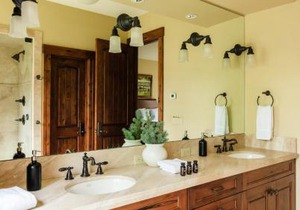 Peak 8 by AvantStay Spacious Modern Cabin w Hot Tub Views