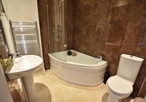 Perfect for Uni and City Stays - Modern 2-Bed with Parking