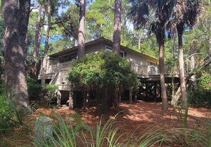 Pet Friendly Sparrow Pond Coastal Cottage with 3 Bedrooms/3 Baths