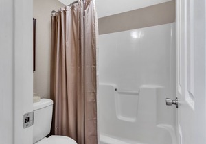 Pet Friendly! Tuscany on-Taneycomo- 2 bed/2 bath condo on Lake Taneycomo
