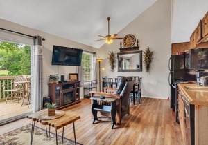 Pet Friendly! Tuscany on-Taneycomo- 2 bed/2 bath condo on Lake Taneycomo