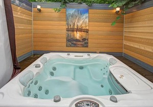 Picturesque Holiday Home in Oldenzaal with Jacuzzi