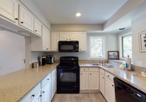 Picturesque View in Parkside! 2bd/2ba