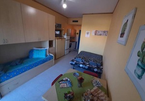 Pietrenere Studio Apartment