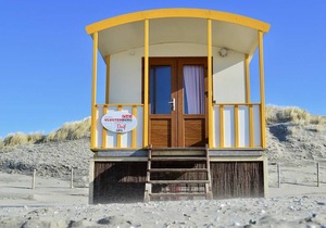 Pipowagen op het strand HV