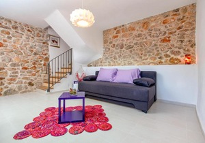 Pitve Villa Sleeps 14 Pool Air Con WiFi