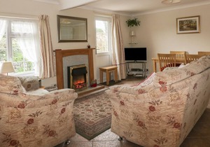POLURRIAN, family friendly, with a garden in Mullion