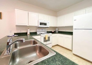 Pool | WiFi | Lake Front| Sleeps 6 | MM 13 (791DC)