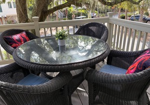 Popular Spinnaker Beach House! Close to Beach! Amenity Cards!