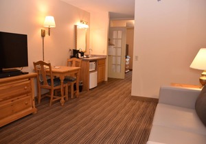 Port Wisconsin Inn and Suites