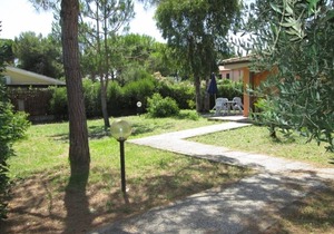 Portion of Villa 5 Sleeps 150mt from Giannella beach