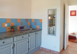 Porto-Vecchio, independent T2 in villa, covered terrace, garden, air conditioning, Wifi