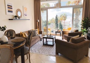Poseidon's Luxury Apartment