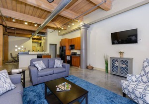 ️POSH LOFT ️ Walk to CtyMu Cvtn Ctr Aquarium