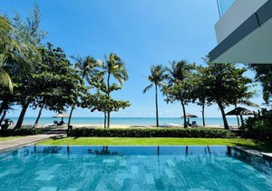 Premium BEACHFRONT VILLA 5 BEDROOMS 1000M2 SANCTUARY HO TRAM RESORT ll BBQ