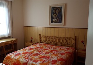 PRETTY HOUSE A FEW METERS FROM THE ROMANTIC BEACH OF MANERBA D GARD