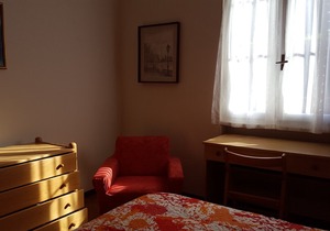 PRETTY HOUSE A FEW METERS FROM THE ROMANTIC BEACH OF MANERBA D GARD