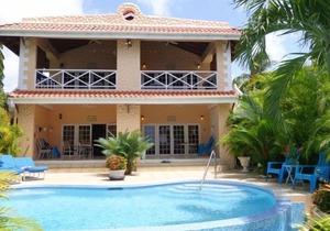 "Pride of Courland" Beachfront Apartments With Pool By The Caribbean Sea - Ap. Mot Mot