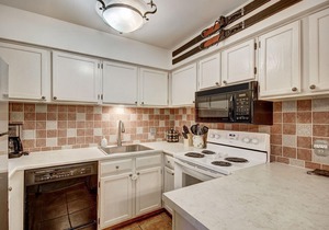 Prime Location Incredible Amenities Hot Tub Wifi