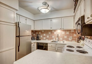 Prime Location Incredible Amenities Hot Tub Wifi