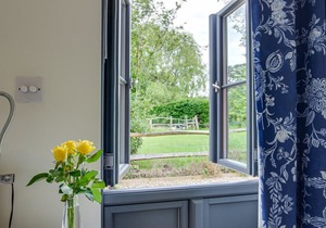 Primrose Lodge - One Bedroom House, Sleeps 2