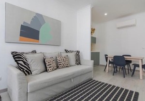 Principe Real: Elegant flat with terrace