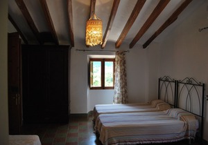 Privat and Sunny Stone Built Finca with Pool ETV/2730