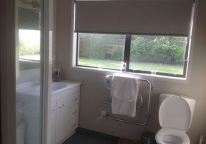 Private 1 bedroom unit 2 minute walk to the beach