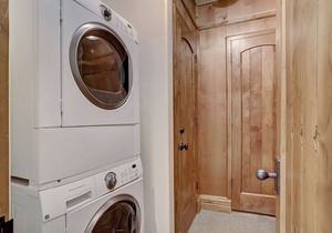 Private Gore Creek Townhome in Lionshead - Sleeps 10! by RedAwning