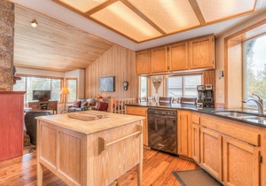 Private hot tub, balcony, recently renovated bathrooms, Wi-Fi two story perks