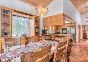 Private hot tub, balcony, recently renovated bathrooms, Wi-Fi two story perks