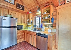 Private Log Cabin in Bend with Deschutes River View!