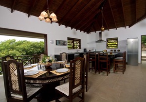 Private Luxury Vacation Villa In Lush Tropical Setting With Stunning Ocean Views