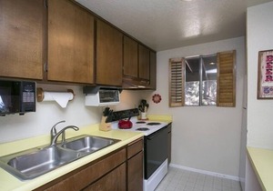 Quaint Cottage Style 1 Bedroom 2 Bath by Village