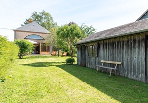Quaint Holiday home in Morogues with Garden