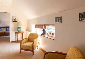 Quaint Holiday home in Morogues with Garden