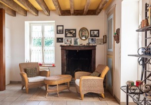 Quaint Holiday home in Morogues with Garden