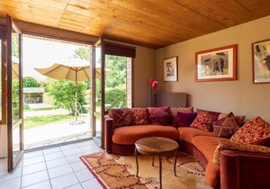 Quaint Holiday home in Morogues with Garden