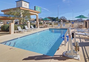 Quality Inn Marshall