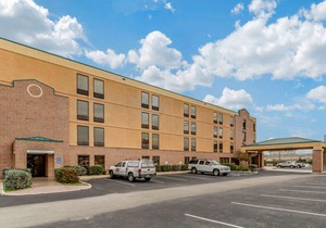 Quality Inn San Antonio Fiesta at Six Flags