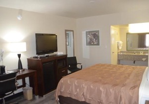 Quality Inn & Suites near Downtown Mesa